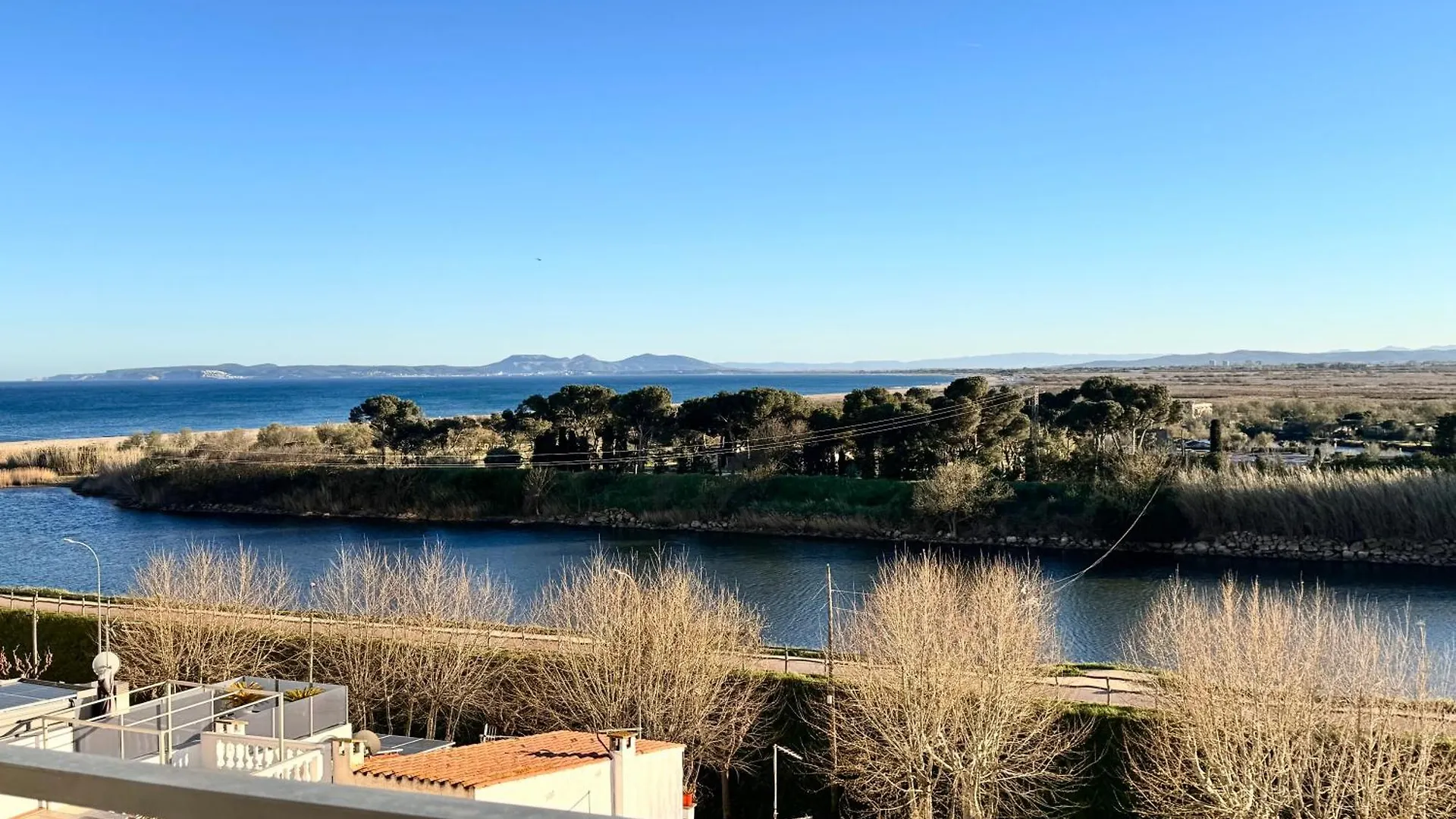 Apartment 157-Empurialola-Apartamento Con Vistas Preciosas En Empuriabrava