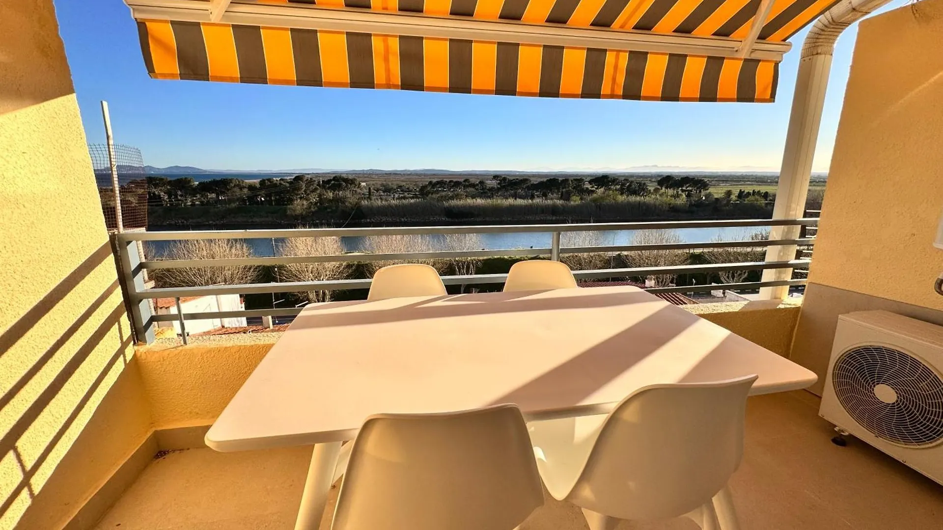 Apartment 157-Empurialola-Apartamento Con Vistas Preciosas En Empuriabrava