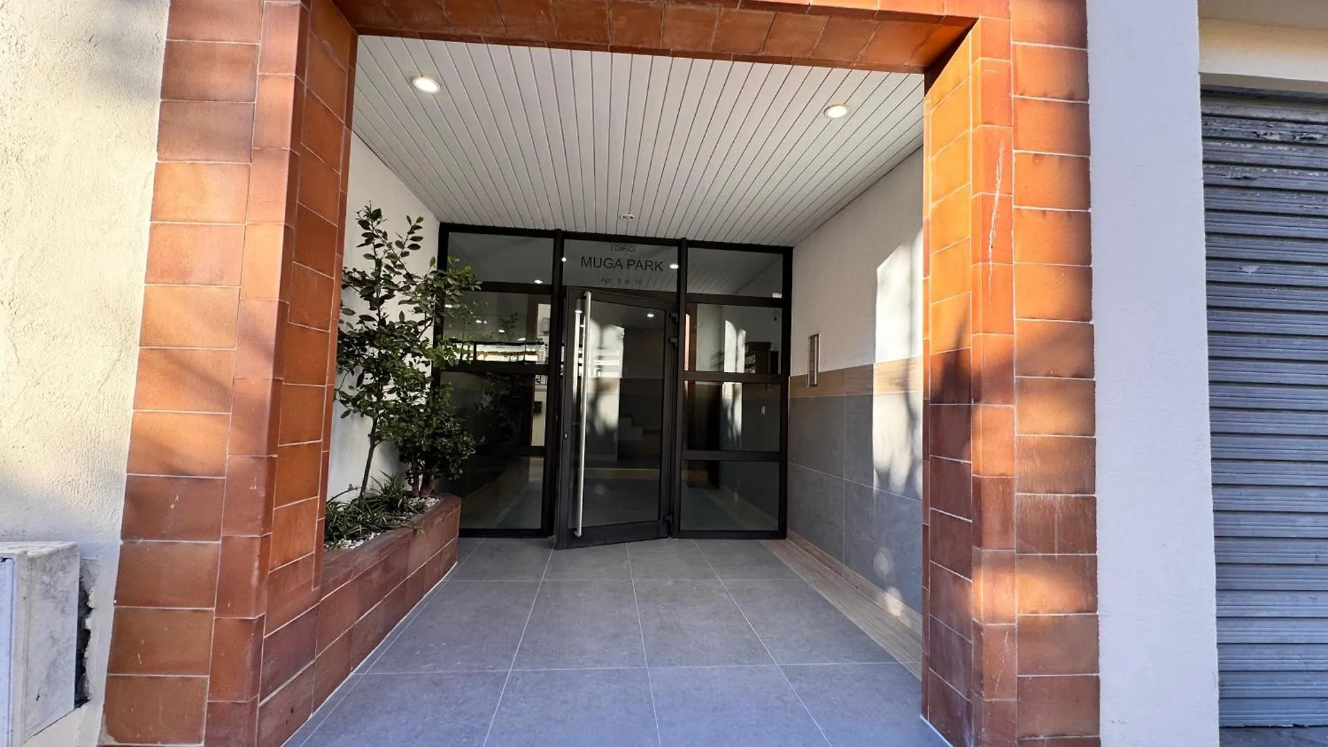 157-Empurialola-Apartamento Con Vistas Preciosas En Empuriabrava Spain