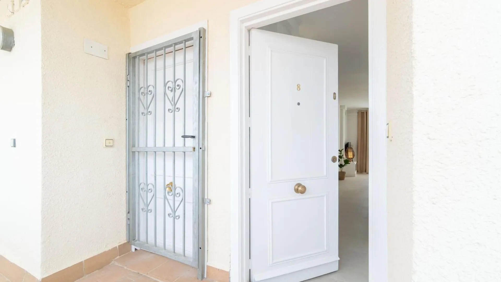 157-Empurialola-Apartamento Con Vistas Preciosas En Empuriabrava Spain